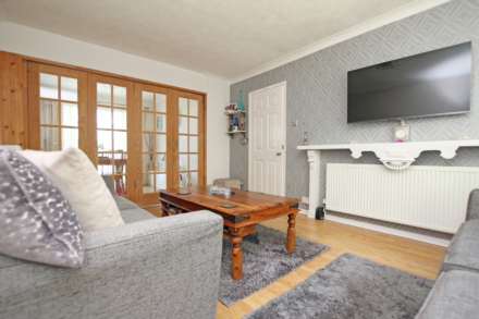 Rowan Avenue, Eastbourne, BN22 0RX, Image 2