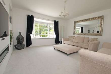 Kings Drive, Eastbourne, BN21 2YA, Image 12