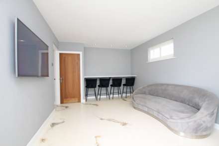Kings Drive, Eastbourne, BN21 2YA, Image 23