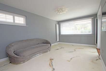 Kings Drive, Eastbourne, BN21 2YA, Image 24