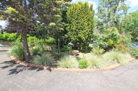 Kings Drive, Eastbourne, BN21 2YA, Image 35