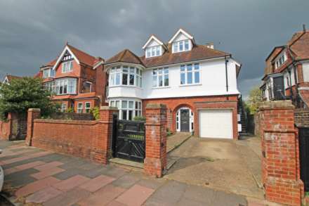 Saffrons Road, Eastbourne, BN21 1DU, Image 27