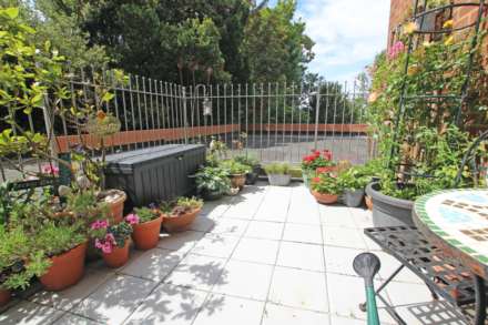 Granville Road, Eastbourne, BN20 7HA, Image 2