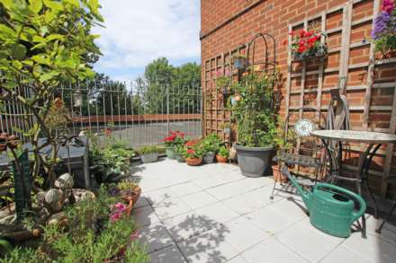 Granville Road, Eastbourne, BN20 7HA, Image 24