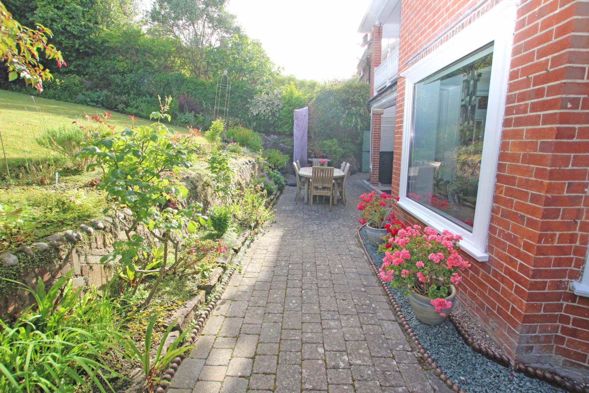 Edensor Road, Eastbourne, BN20 7XR, Image 17