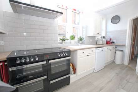 Edensor Road, Eastbourne, BN20 7XR, Image 11