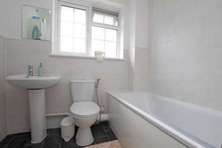 Roborough Close, Eastbourne, BN21 3XS, Image 14