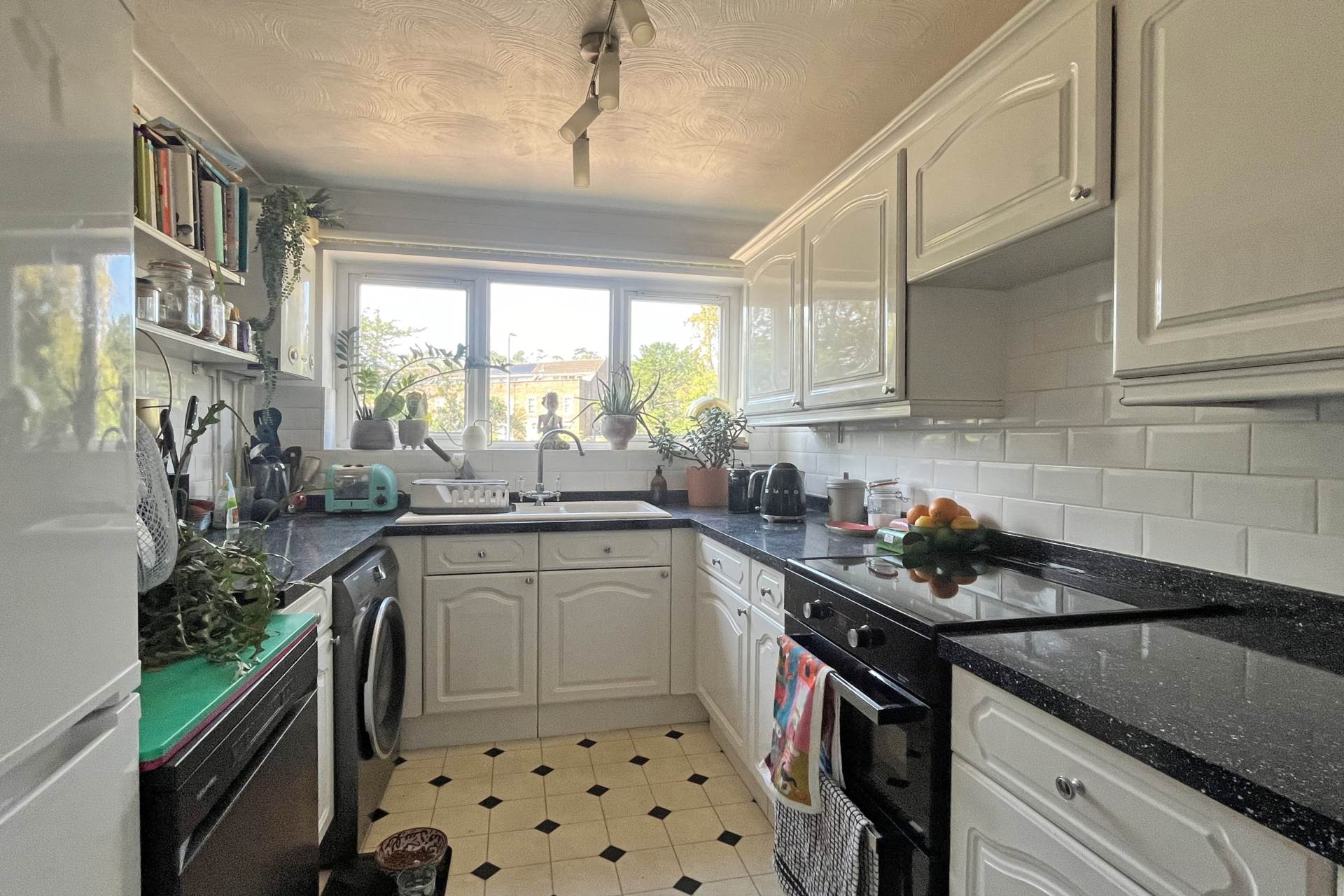 Meads Road, Eastbourne, BN20 7ES, Image 3