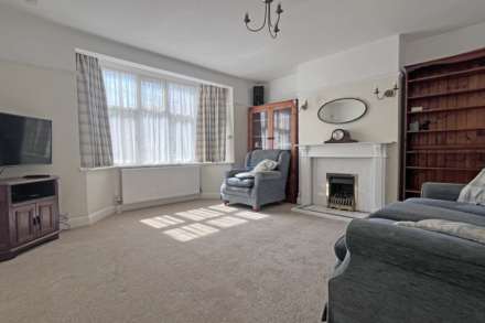 Moy Avenue, Eastbourne, BN22 8UQ, Image 2