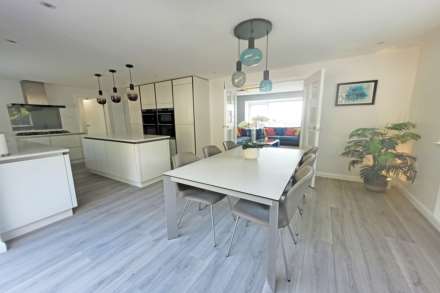 Lincoln Close, Eastbourne, BN20 7TZ, Image 11
