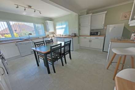 Downs Road, Eastbourne, BN22 0JJ, Image 13