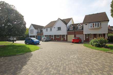 Silver Strand West, Sovereign Harbour North, BN23 5NP