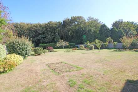 Fairway Close, Eastbourne, BN20 8DB, Image 2