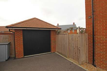 Coniston Avenue, Eastbourne, BN22 0AQ, Image 21