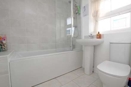 Coniston Avenue, Eastbourne, BN22 0AQ, Image 9