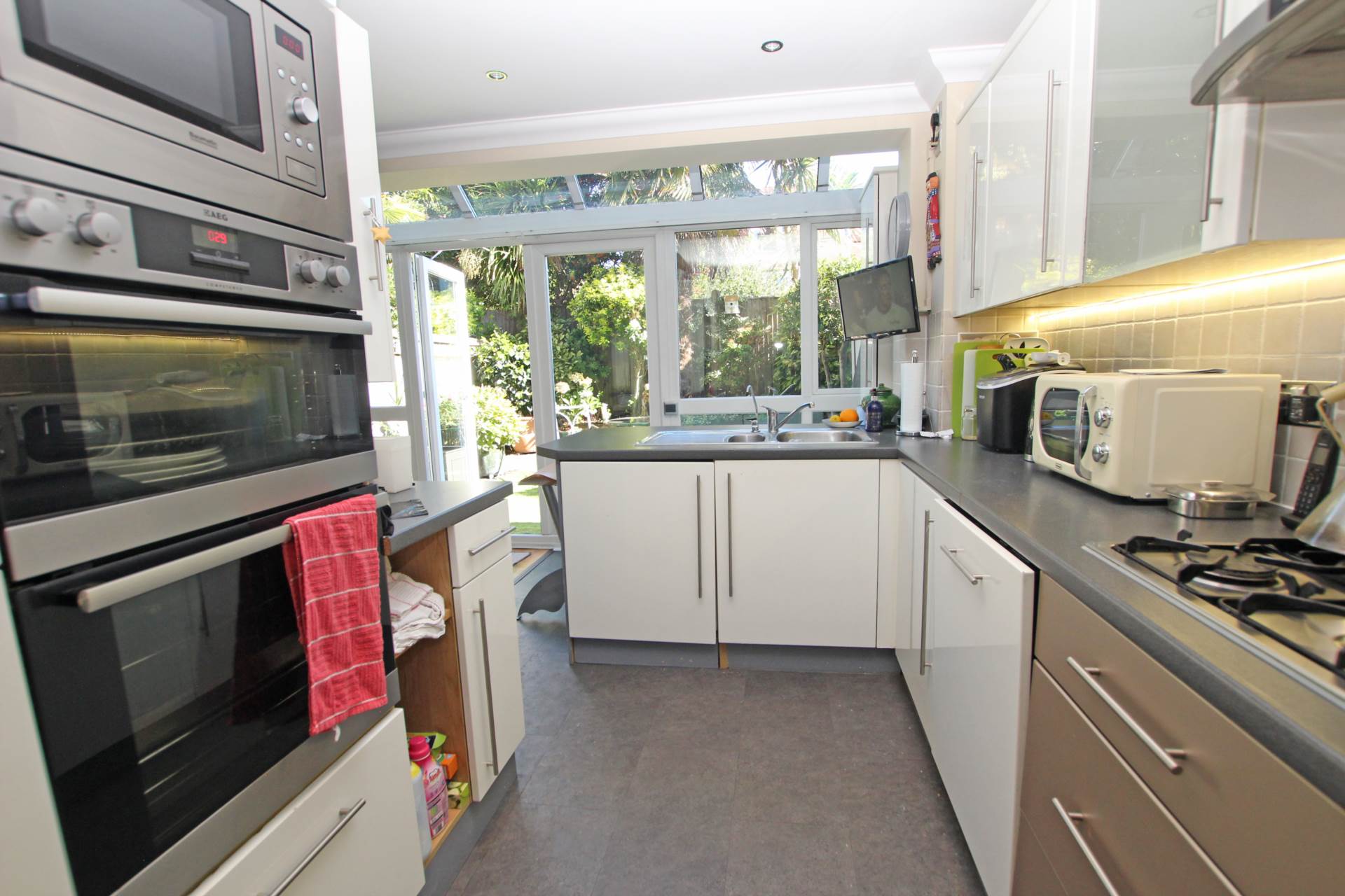Churchfield Square, Eastbourne, BN21 2GN, Image 13