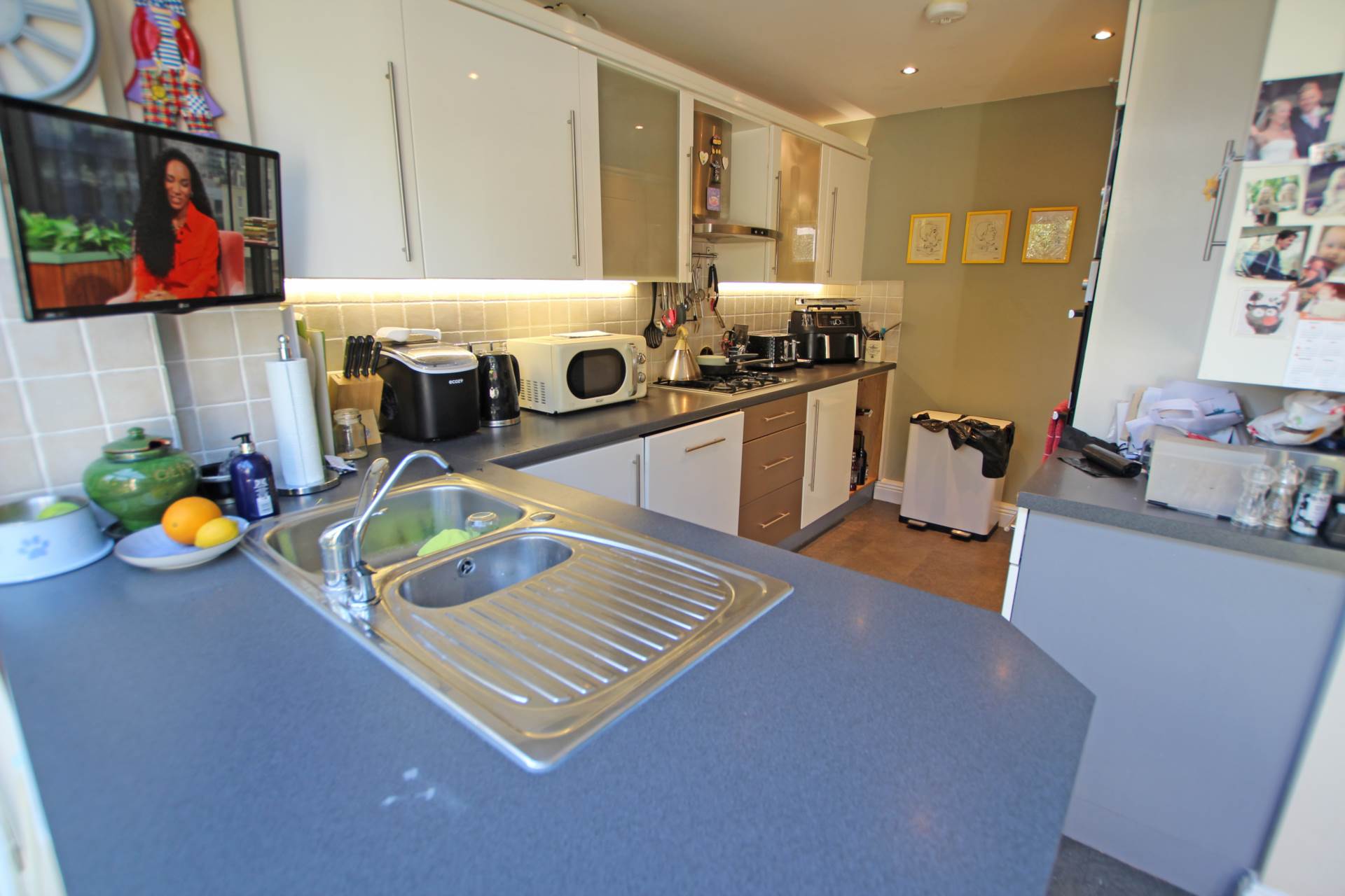 Churchfield Square, Eastbourne, BN21 2GN, Image 4