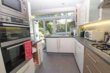 Churchfield Square, Eastbourne, BN21 2GN, Image 13