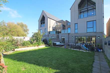 Macauley Drive, Eastbourne, BN23 5BU, Image 30