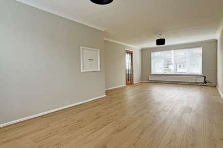 Aylesbury Avenue, Eastbourne, BN23 6EJ, Image 3