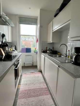Jevington Gardens, Eastbourne, BN21 4HN, Image 10