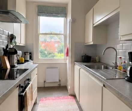 Jevington Gardens, Eastbourne, BN21 4HN, Image 2