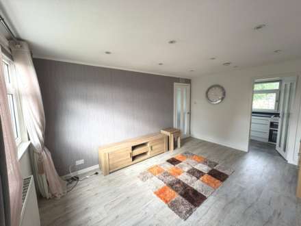 Lounsdale Crescent, Paisley, Image 4