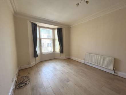 Crossflat Crescent, Paisley, Image 2