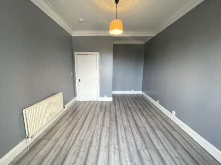 Queen Street, Renfrew, Image 3