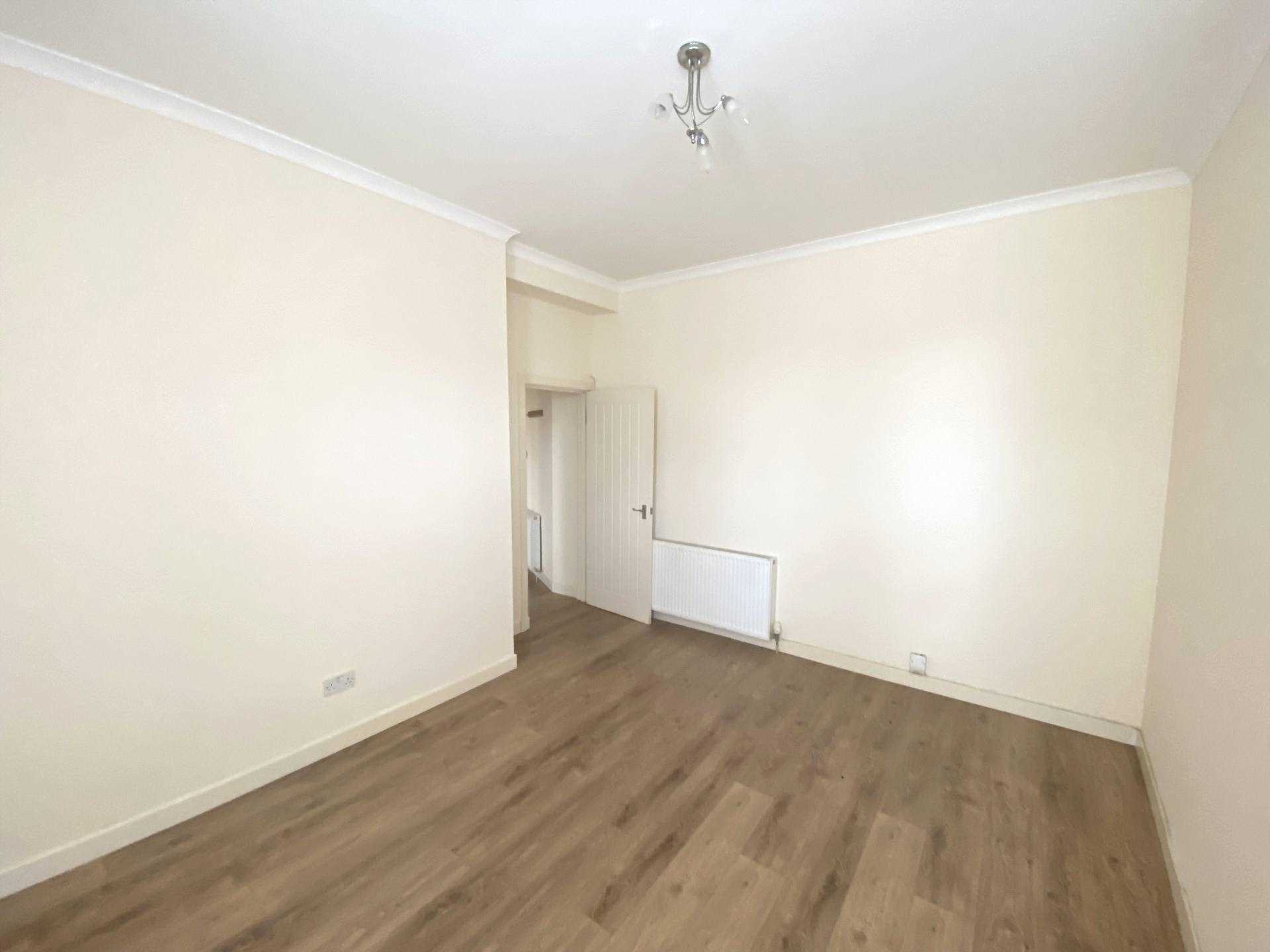 Wilson Street, Renfrew, Image 3
