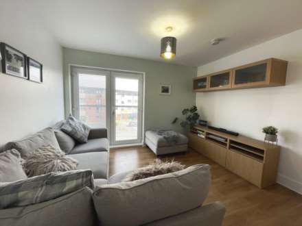 Mulberry Crescent, Renfrew, Image 4