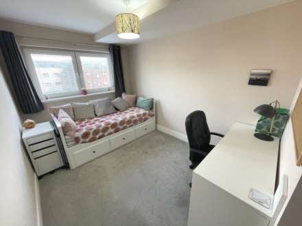 Mulberry Crescent, Renfrew, Image 8