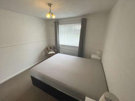 Leander Crescent, Renfrew, Image 6