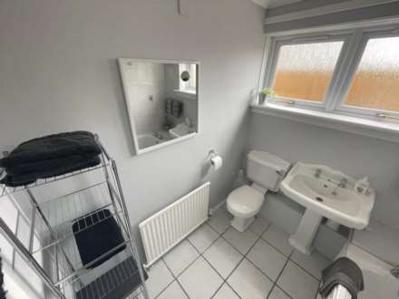 Leander Crescent, Renfrew, Image 9