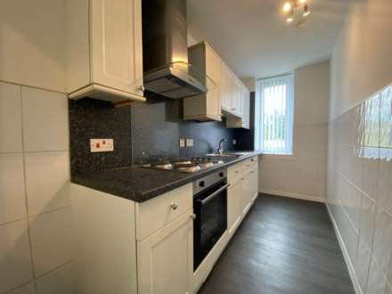 Thornhill, Johnstone, Image 3