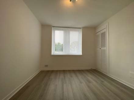 Thornhill, Johnstone, Image 4