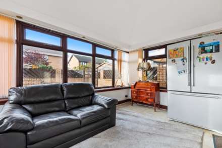 Rhindhouse Place, Baillieston, Image 15