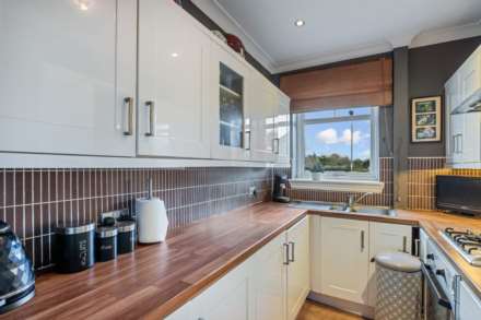 Parkview Avenue, Lenzie, Image 16