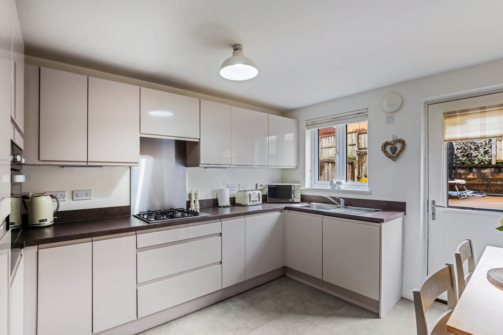 Mossbeath Crescent, Glasgow, Image 11