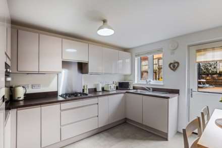 Mossbeath Crescent, Glasgow, Image 11