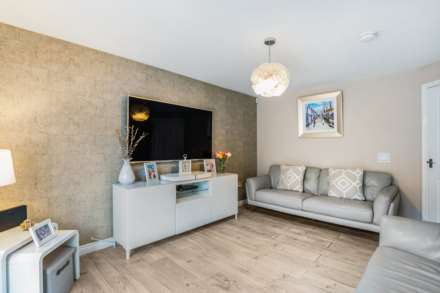Mossbeath Crescent, Glasgow, Image 6