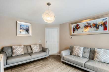 Mossbeath Crescent, Glasgow, Image 7