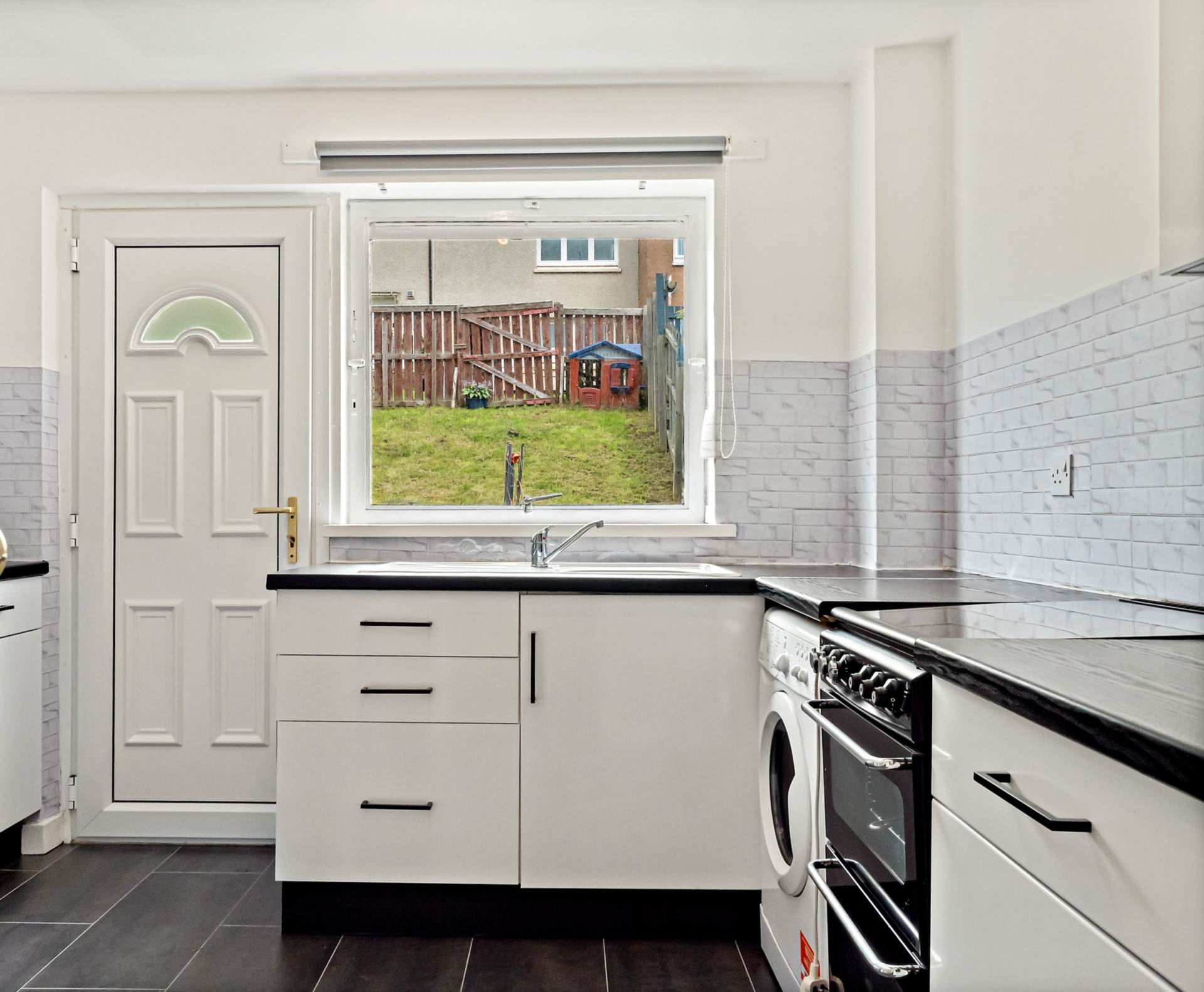 Muirhead Gdns, Baillieston, Image 6