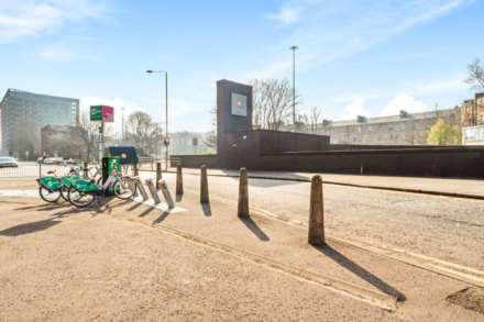 Maryhill Road, Maryhill, Image 12