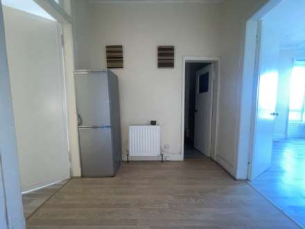 Ferry Road, Renfrew, Image 4