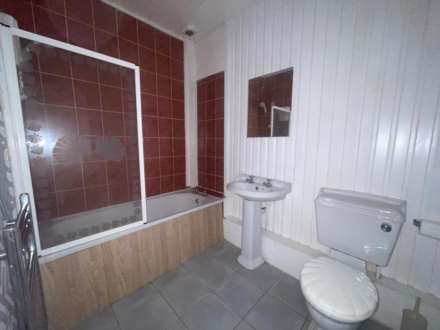 Ferry Road, Renfrew, Image 9