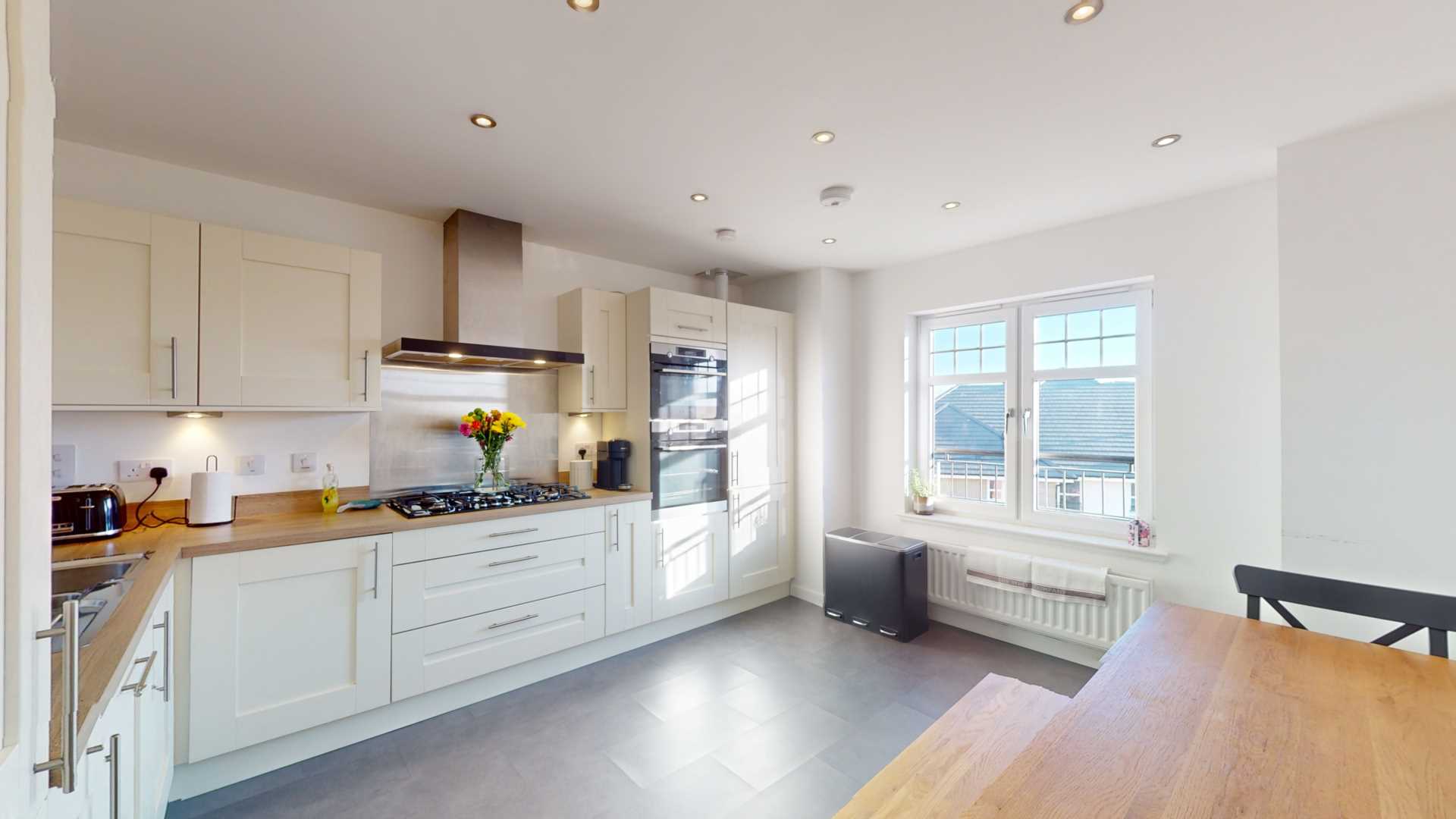 Cedarwood Gardens, Bishopton, Image 2