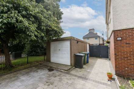 Haining Road, Renfrew, PA4, Image 26