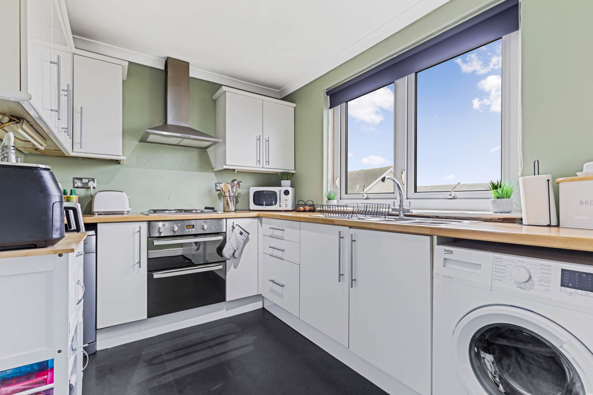 York Way, Renfrew, Image 5