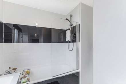 York Way, Renfrew, Image 11